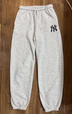 ニューヨーク・ヤンキース スウェットパンツ Lサイズ グレー