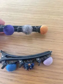 ポンポン付きヘアクリップ 2個セット