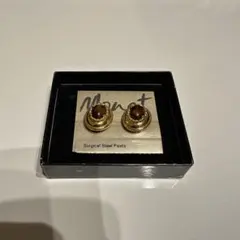 Monet ゴールドブラウンスタッドイヤリング