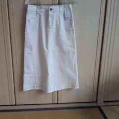 ホワイトデニムタイトスカート