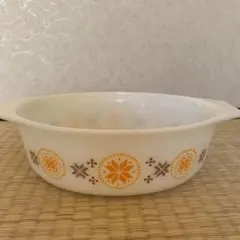 お値下げしました❣️ヴィンテージ　ミルクガラスキャセロール