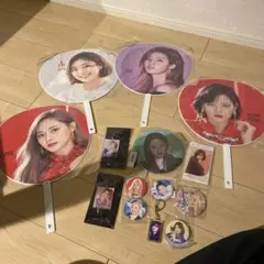 TWICE 缶バッチ　うちわ セット