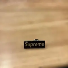 VINTAGEピンバッチ★SUPREME ブラック×ゴールド PINS