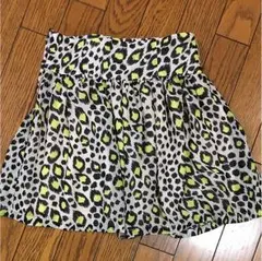 H＆Mミニ丈ヒョウ柄サマースカート