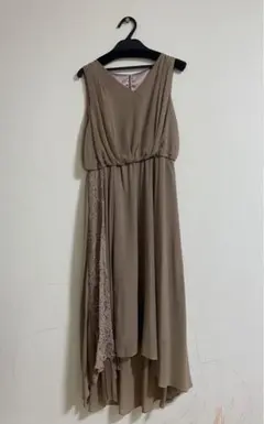 パーティ　結婚式　ドレス