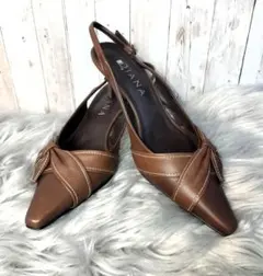 【日本製】ダイアナ　DIANA　　ポインテッドトゥ　リボンビジュー　24.0