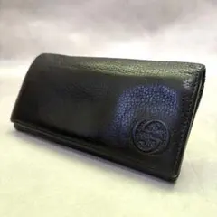 Gucci グッチ　長財布　二つ折りレザー　GGロゴ　エンボス　ブラック
