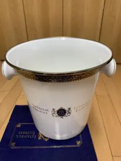 Item thumbnail for item e037c773-8c9b-4cdd-b997-db94d1e32628