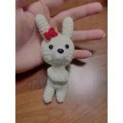 ウサギ型あみぐるみ ホワイト