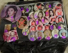TWICE サナ K-POPアイドル缶バッジピンバッジキーホルダーセット