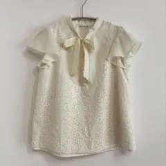 Bon mercerie ボンメルスリー　キナリ　ブラウス　レースのサムネイル