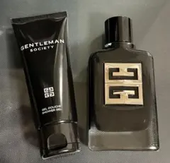 Givenchy 香水 & シャワージェル セットのサムネイル