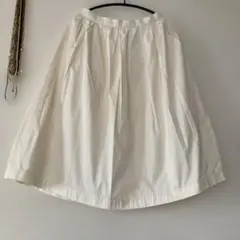 たぶん未使用　シンプリシテ　スカート　タフタのサムネイル