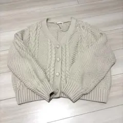 ケーブル編み ニットカーディガン　アイボリー