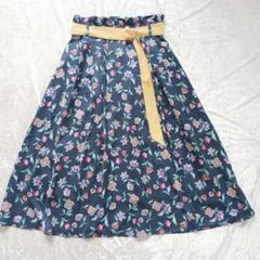 バックナンバー 花 紺 フレアスカート ベルトのサムネイル