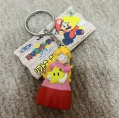 L*r様 任天堂　ピーチ姫　キーホルダー　スーパーマリオブラザーズ L*r様 任天堂 ピーチ姫 キーホルダー スーパーマリオブラザーズ - メルカリ