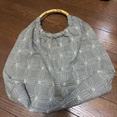 刺繍模様のグレーバッグ バンブーハンドル