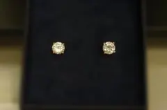 s*p様 ゴールド スタッドピアス クリスタル付き
