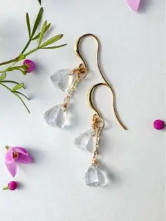 16kgp ゴールドピアス　オーロラ水晶パワーストーン　浄化　三角　透明　天然石