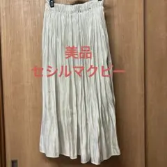 【美品】セシルマクビー　ギャザースカート　光沢有のサムネイル
