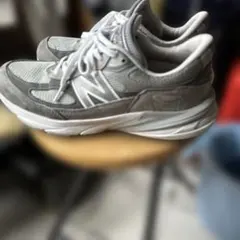 New Balance 990 v6グレー スニーカー
