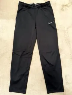 Nike Therma-Fit ジャージパンツ Mサイズ ブラック