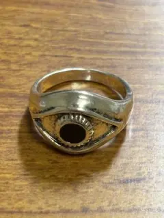 シルバー 目の形状 リング