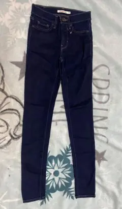 Levi's 311 Shaping Skinny デニム 24