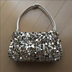 ４℃ ☆ スパンコールとビーズのハンドバッグ