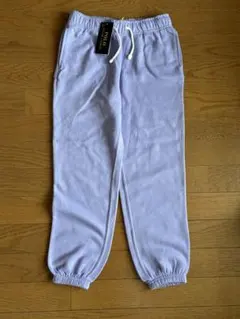 【新品未使用タグ付き】ラルフローレン　スウェットパンツ 140 パープルのサムネイル