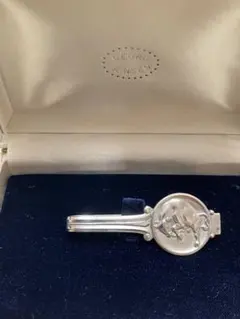 【記念品】1972年 トヨタ自動車 純銀製 SILVER KEY ケース付 記念品】1972年 トヨタ自動車 純銀製 SILVER KEY ケース付 - メルカリ
