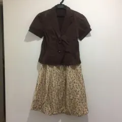 半袖ジャケット未使用（東京スタイル）スカート花柄（日本製）上下とも綺麗です。