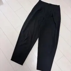 《ジーユー》 タックテーパードパンツ ストレッチ スタンダード M ブラック
