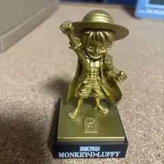 ワンピース モンキー・D・ルフィ フィギュア ゴールド