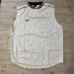 NIKEナイロンジャケットノースリーブ