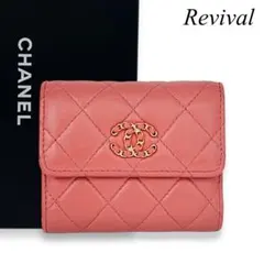 【美品】シャネル19 マトラッセ　ラムスキン　折財布　コンパクト　ピンク　660