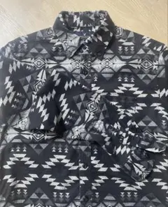 AMERICAN EAGLE OUTFITTERS ネルシャツ　ネイティブ柄　黒