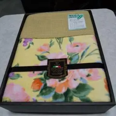 2025年最新】valentino 毛布の人気アイテム - メルカリ