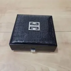 GIVENCHY PRISME LIBRE クッションファンデーションのサムネイル