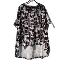 新品タグ付き 晩夏新作ハイネックゆったりトップス 黒白 ベスト感覚でもおすすめ