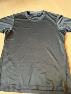 ユニクロ UNIQLO ブラック ポリエステル Tシャツ Lサイズ