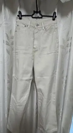 PAGEBOY アイボリー ストレートデニム