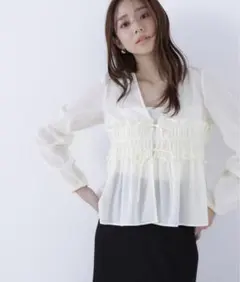 ☆NATURAL BEAUTY BASIC☆ホワイトシアーペプラムブラウス Ｓのサムネイル
