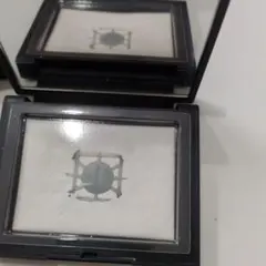 NARS ライトリフレクティング パウダープレストN リフ粉