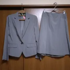 ☆☆エスプリミュール☆☆　スカートスーツ　グレーストライプ