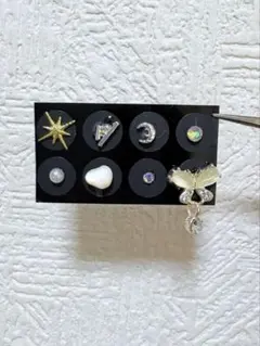 耳ツボジュエリー　チタン8粒　揺れるタイプ