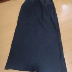 黒 リブ編み タイトスカート スリット入り
