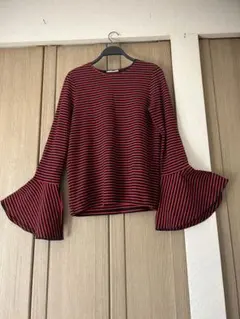 ZARA赤　黒ボーダーベルスリーブトップスＬサイズ　未使用