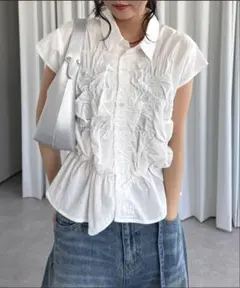gather design blouse / ギャザーデザインブラウスのサムネイル