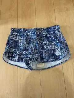 ROXY 幾何学模様 ショートパンツ 新品　レディースLサイズ